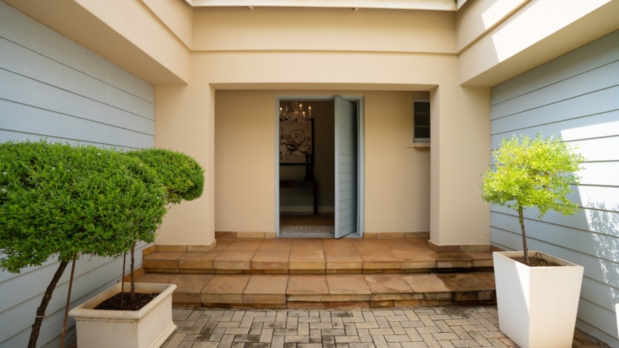 To Let 4 Bedroom Property for Rent in Wilkoppies North West